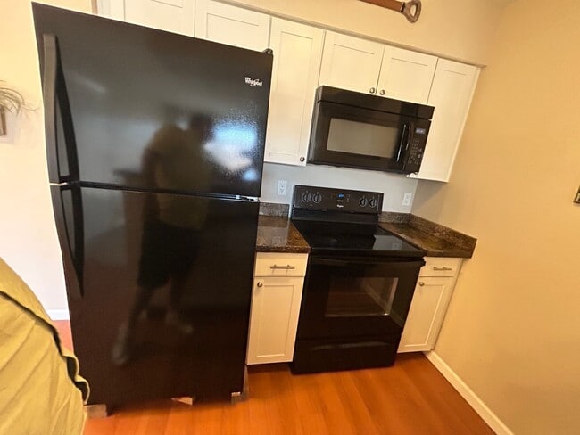 Foto del edificio - Spacious 1 bedroom/1 bath