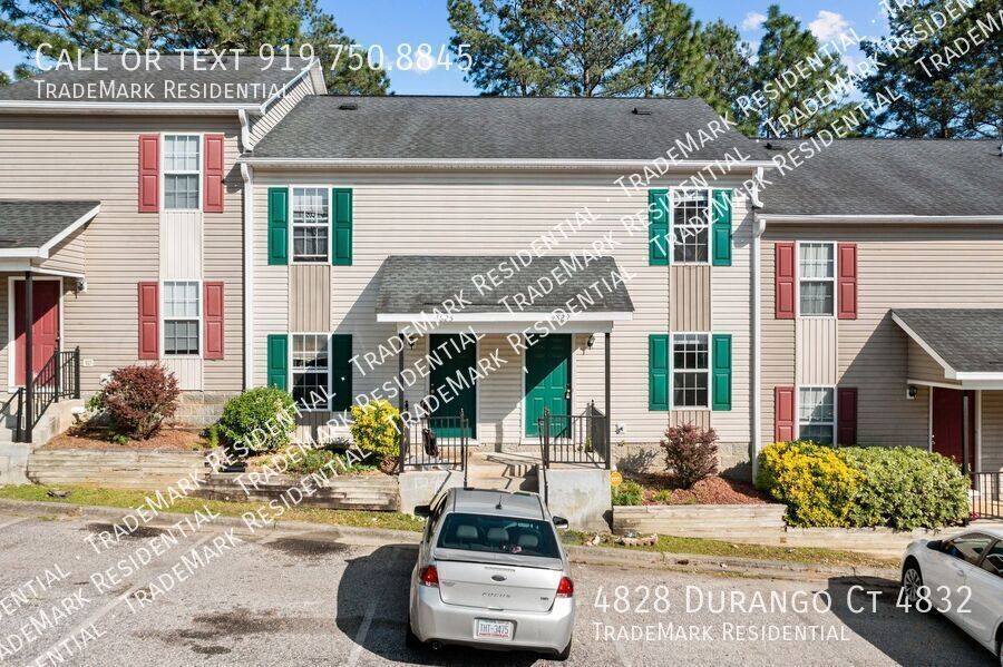 Foto principal - Townhome living close to downtown Fayettev...