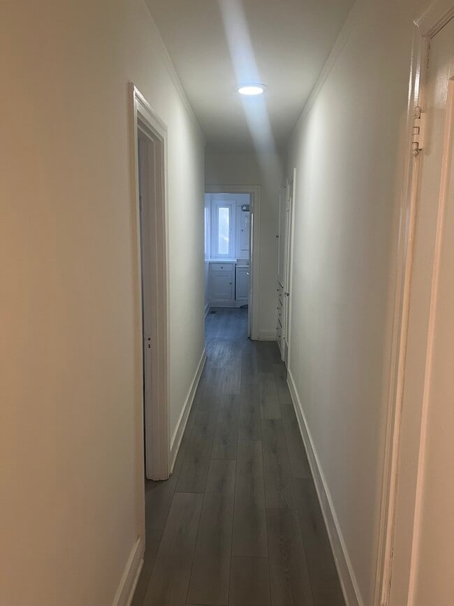 Building Photo - 1739 La Senda Pl