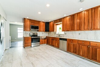 Building Photo - 27673 Los Amigos Ln