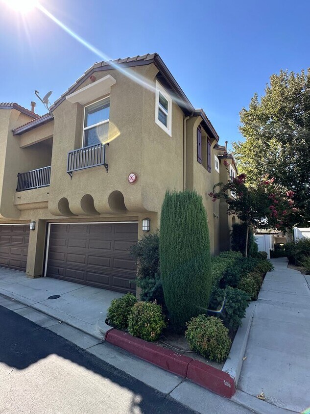 Foto principal - 3BD/2.5BA Condo - JFK