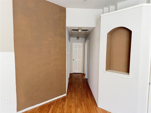 Foto del edificio - 5829 White Pine Dr