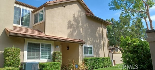 Primary Photo - 536 S Hollydale Ln