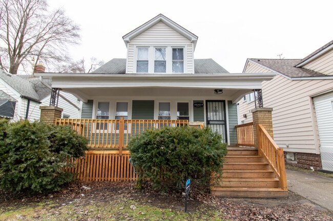 Building Photo - 18142 Riopelle St