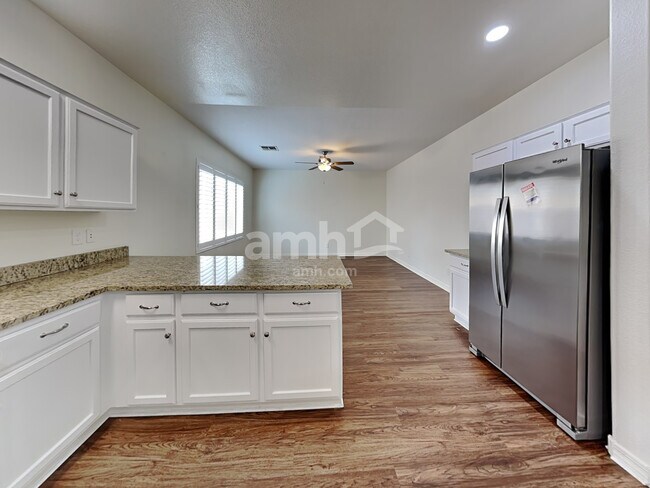 Building Photo - 115 W Camino Rancho Vecino