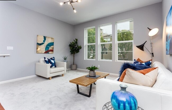 Living room - 1411 Nevin Plz
