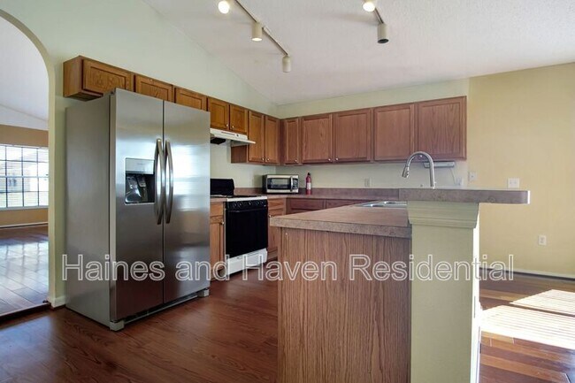 Foto del edificio - 990 Kenbar St