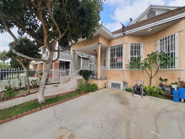 Foto del edificio - 4226 Wall St