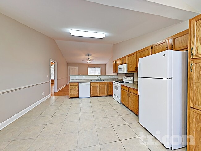 Building Photo - 4620 Amberdeen Ct