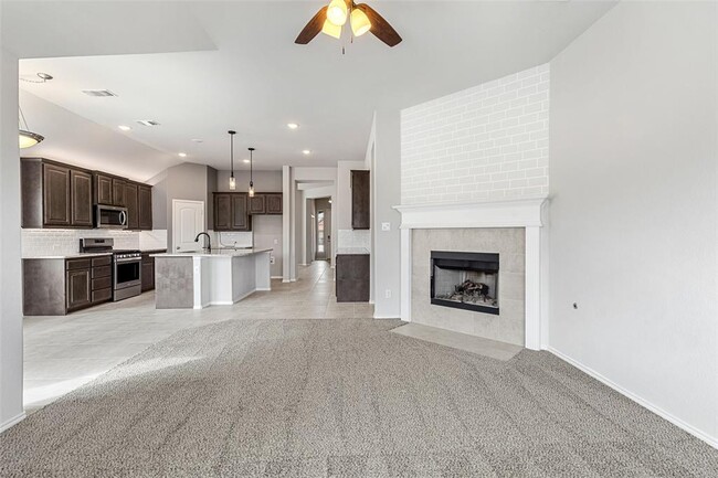 Building Photo - 6320 Red Cliff Dr