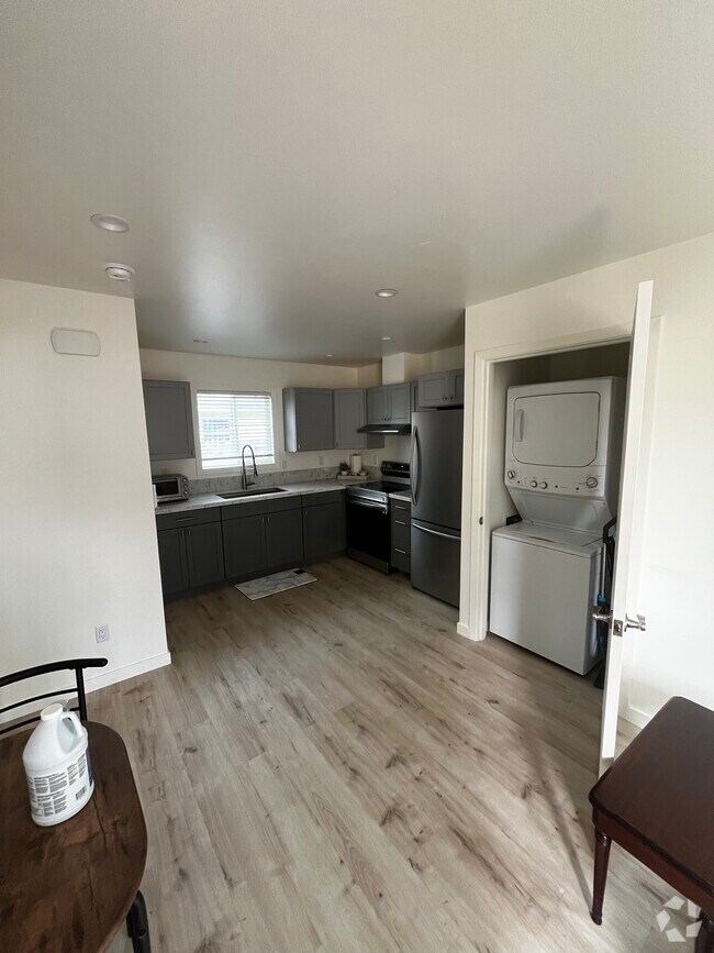 Apartments For Rent in Cutten CA with Parking 3 Rentals