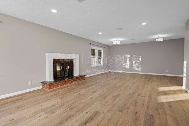 Foto del edificio - 312 Highland Dr