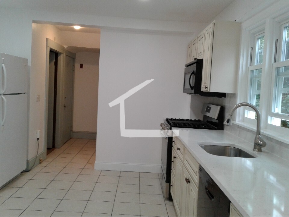 Foto principal - 116 Lake St