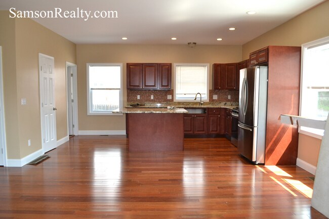 Photo - 178 Gano St Apartment