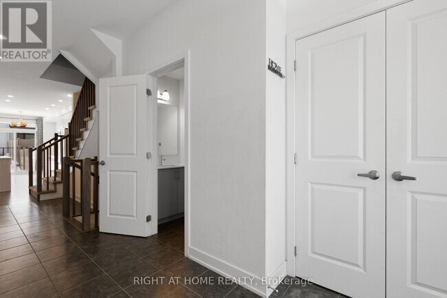 Photo du bâtiment - 613 Rathburn Ln