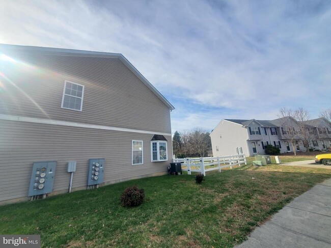 Building Photo - 89 Bay Hill Ln