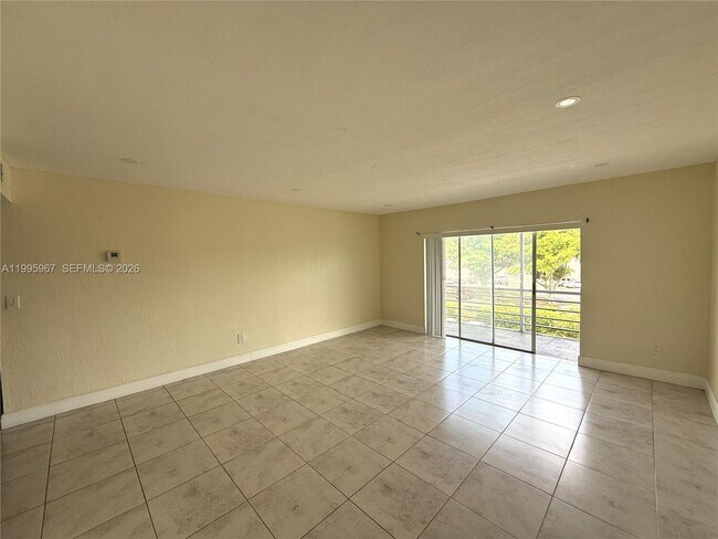 Foto del edificio - 4848 NW 24th Ct