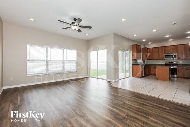 Building Photo - 1836 Mira Lago Cir