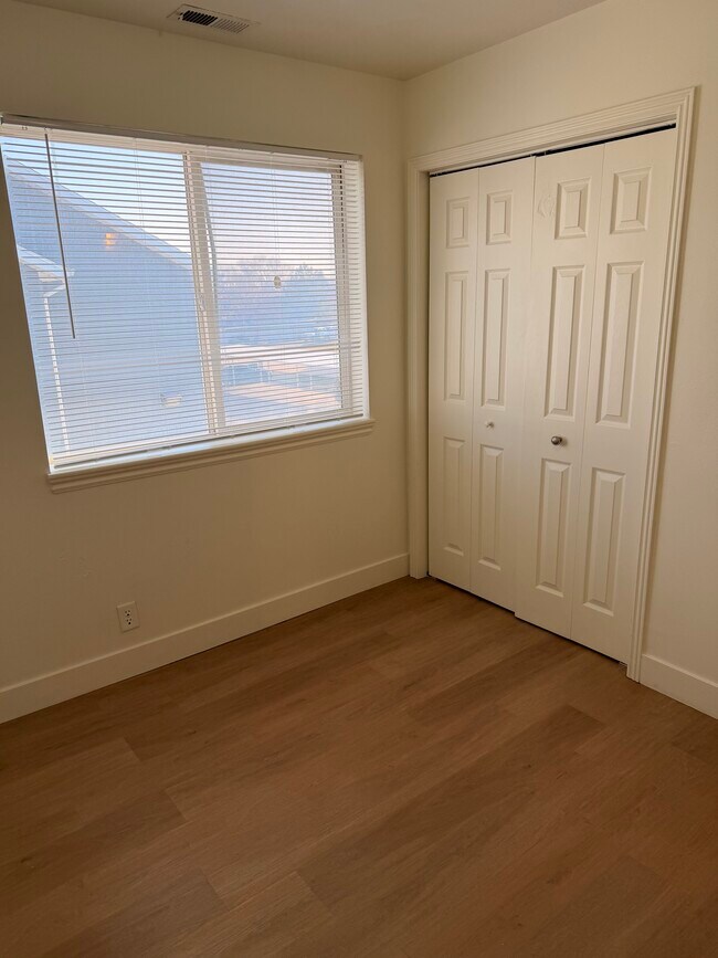 Building Photo - 8073 Copperfield Pl