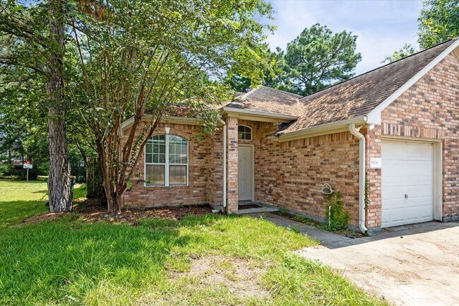 Building Photo - 1806 Arbor Glen