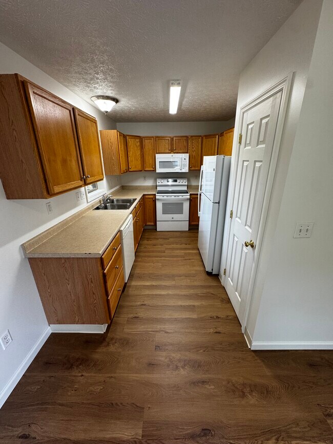 Foto del edificio - 861 E Saint Johns St