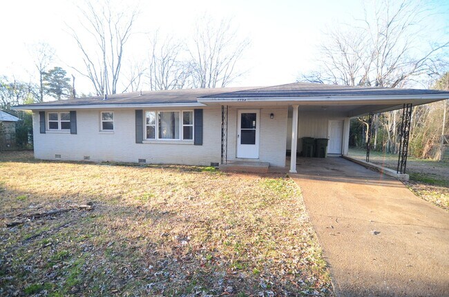 Foto del edificio - 2703 Euclid Rd NW