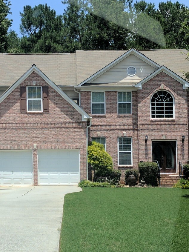 Front of Home - 530 Lullaby Ct