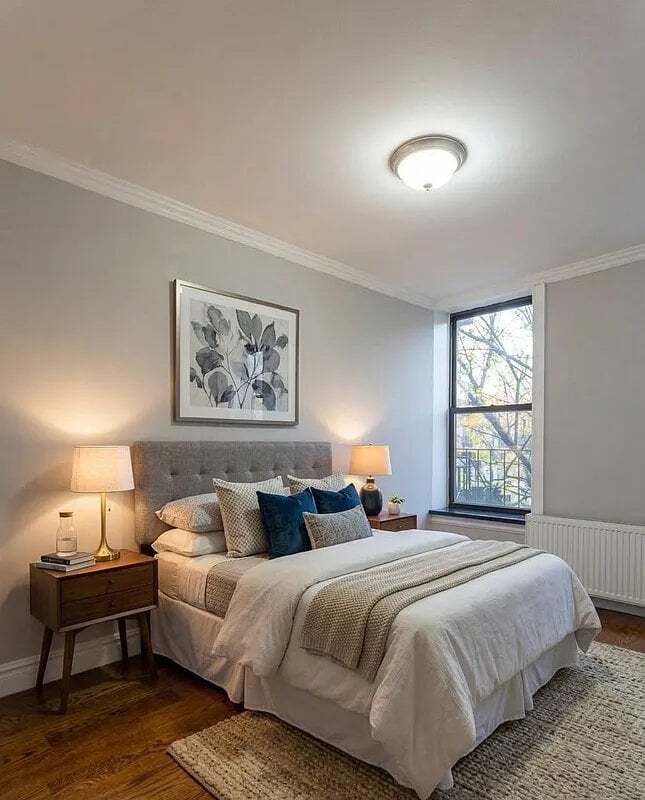 Foto del edificio - 221 E 23rd St