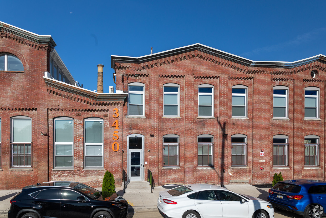 Building Photo - J Street Lofts