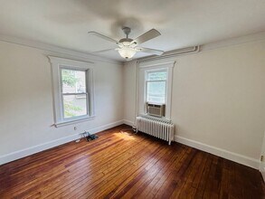 Building Photo - 133 Berry Hill Rd