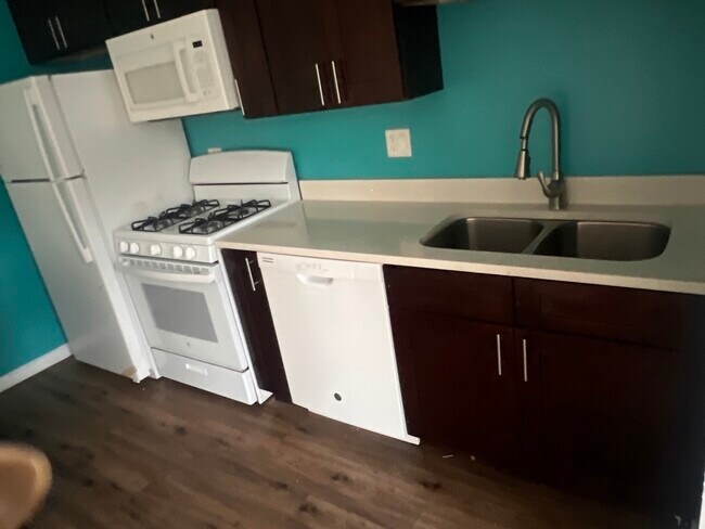 Foto del edificio - 5222 W Washington Blvd