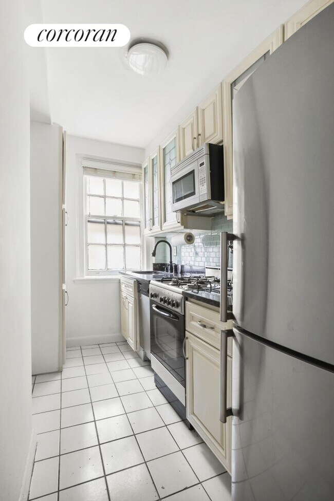 Foto del edificio - 314 E 41st St