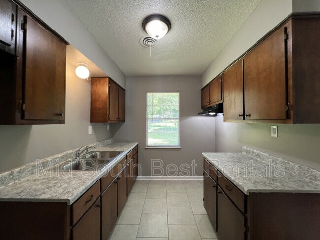 Building Photo - 3722 Dove Call Cove