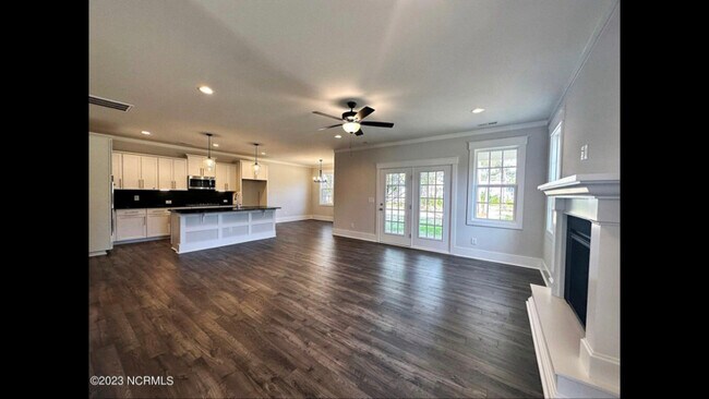 Foto del edificio - 623 Muscadine Ln