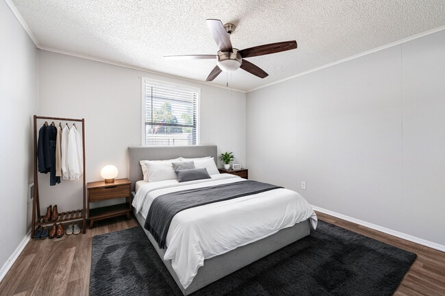 Canyon & Knox Landing - Knoxville TN - Bedroom - Canyon & Knox Landing