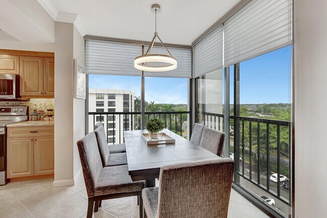 Foto del edificio - 6845 Willow Wood Dr