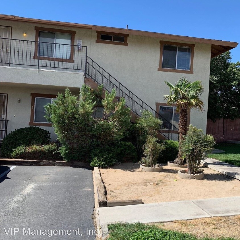 Primary Photo - 16154 Kamana Rd