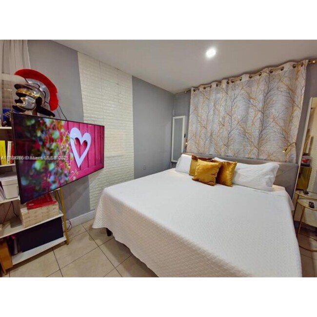 Foto del edificio - 3324 NW 14th St