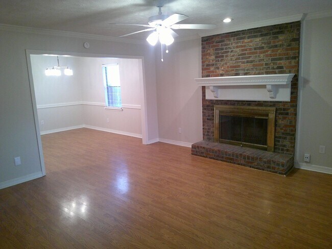 Building Photo - 820 Sussex Place Unit B Ridgeland, MS 39157