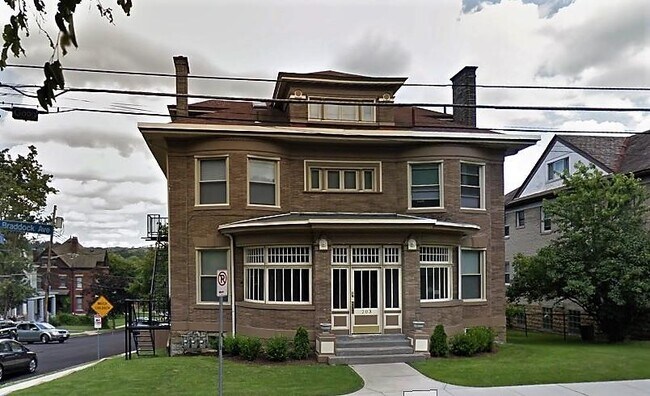 Building Photo - 203 S Braddock Ave