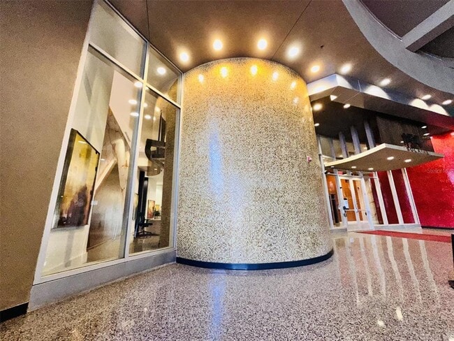 Building Photo - 155 S Court Ave