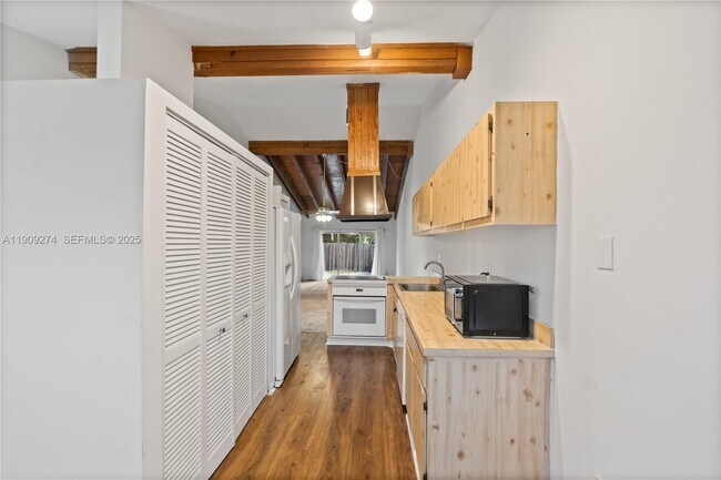 Foto del edificio - 2331 Dogwood Ct