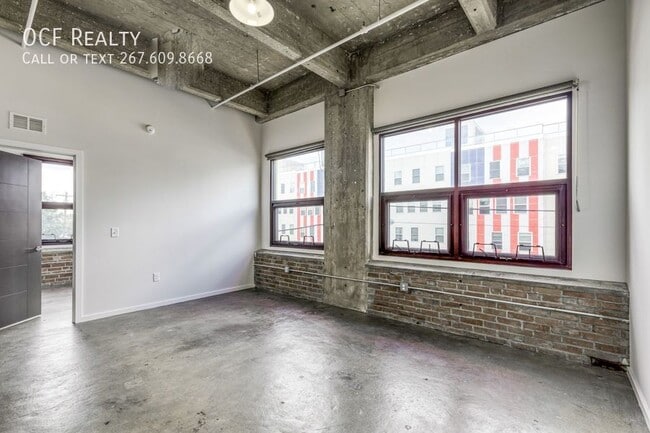 Building Photo - 4800 Brown St