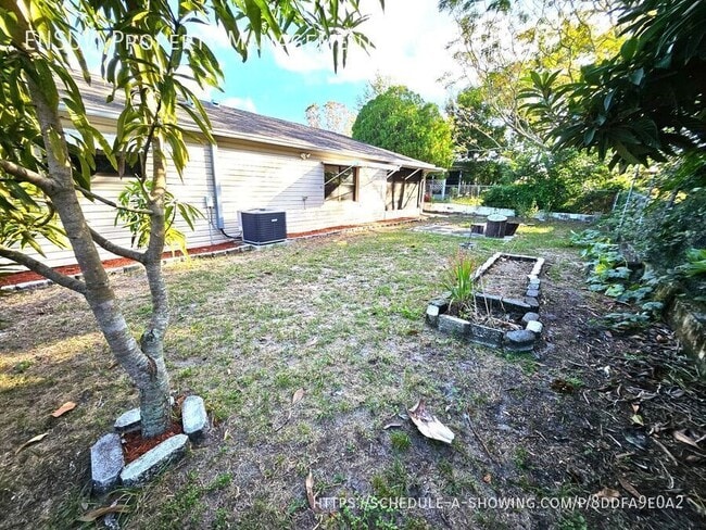 Foto del edificio - 8610 Schrader Blvd