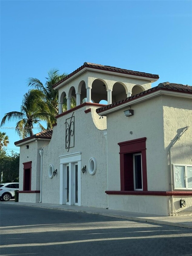 Foto principal - 8600 SW 67th Ave