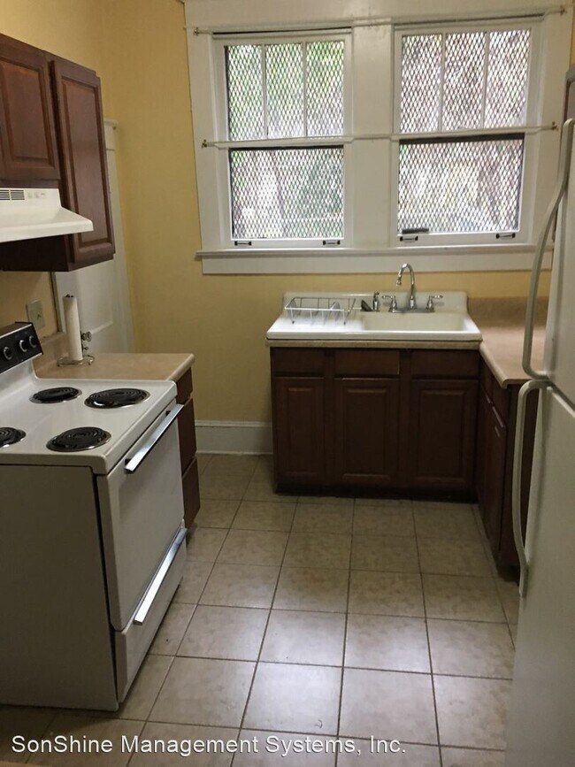 Building Photo - 2 br, 1 bath House - 1106 Kershaw Street