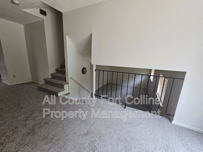 Building Photo - 4406 Hummingbird Dr
