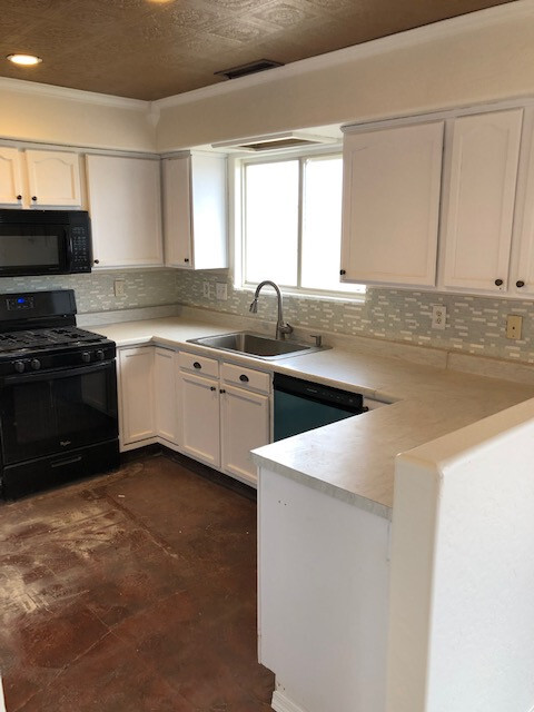 Building Photo - No HOA! Three Bedroom Home in Prescott Valley