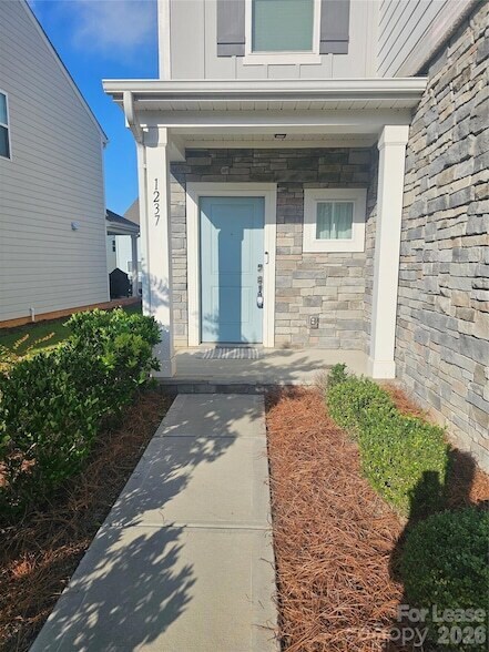 Foto del edificio - 1237 Scotch Meadows Loop