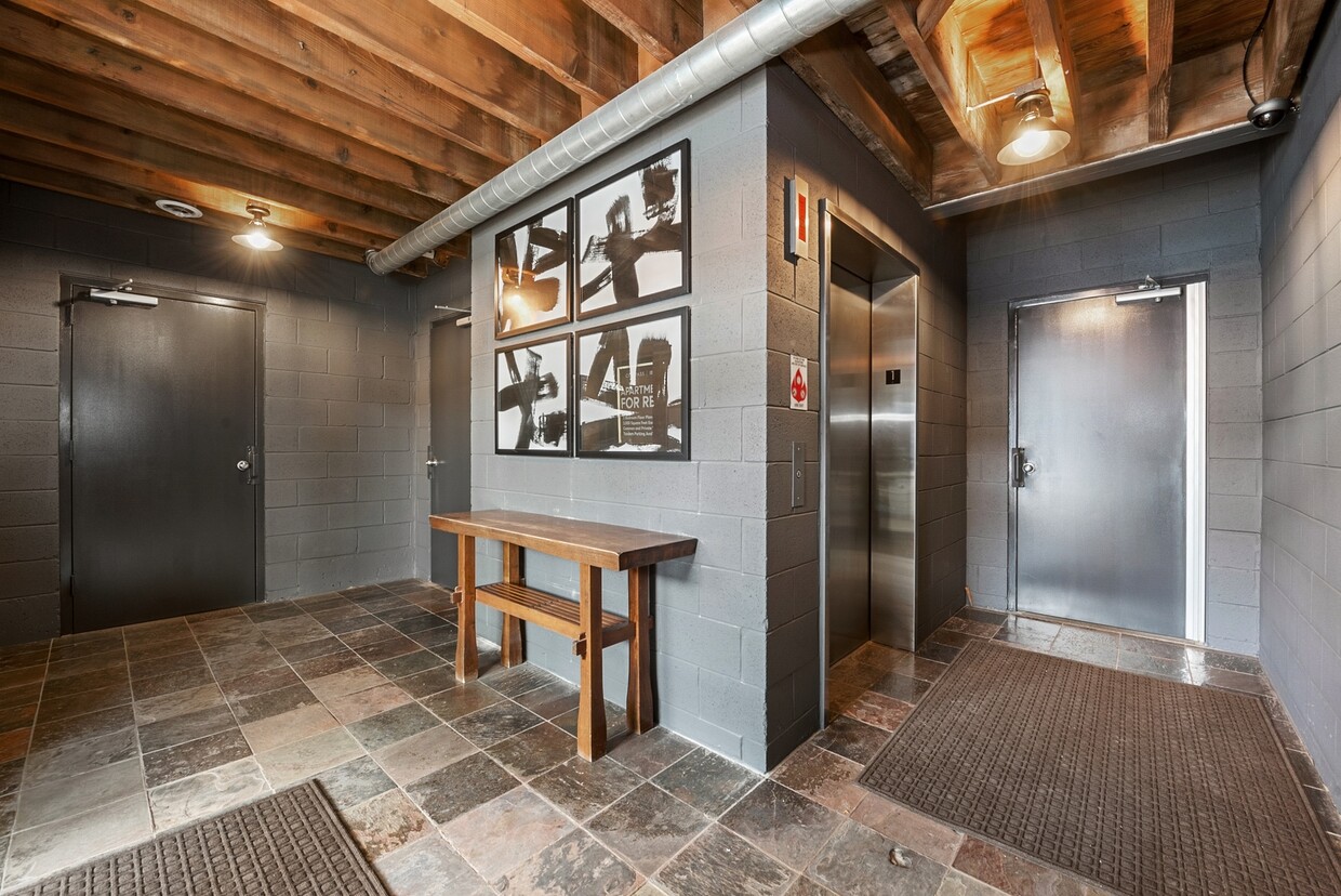 Primary Photo - 401 N Aberdeen St